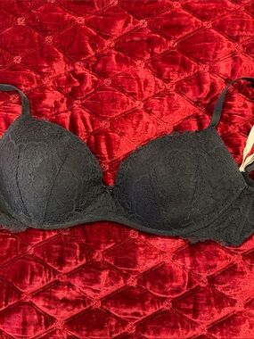 Victoria's Secret Black Lace Push-Up Bra